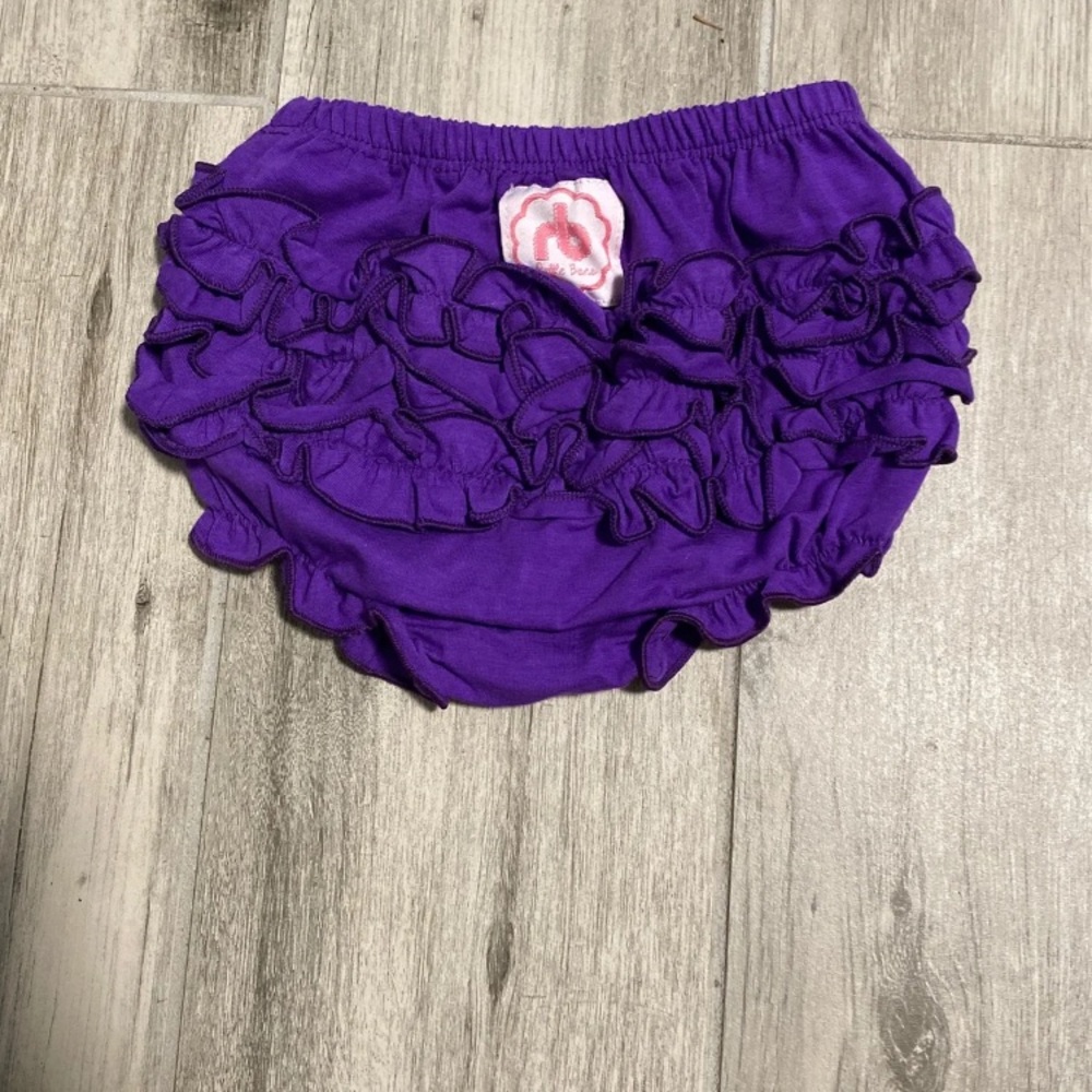 Purple ruffle Bummies